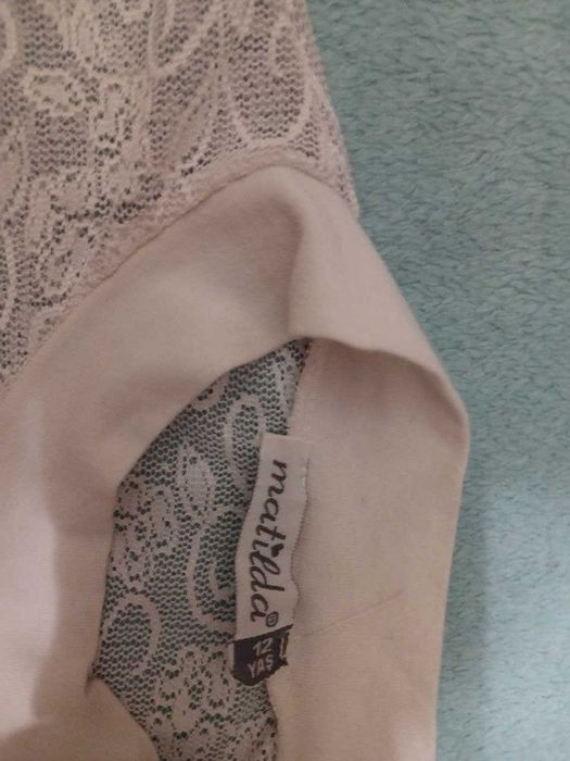 Продам гарну кофточку на дівчинку 12 років