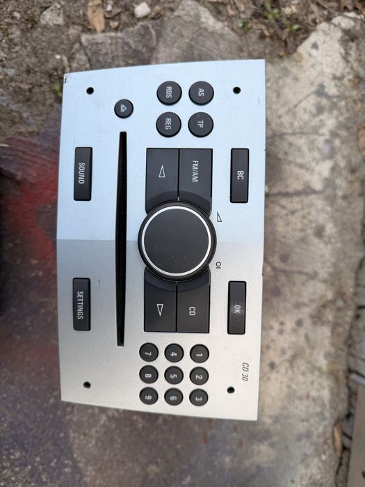 Opel Astra H GTC radio CD30 + panel klimy