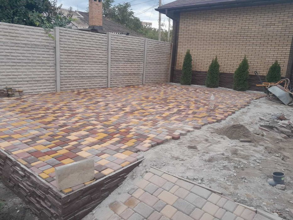 Укладка тротуарной плитки