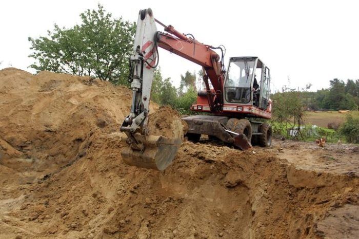 Ziemia na podniesienie terenu,wyrównanie. Zapewniamy transport. .