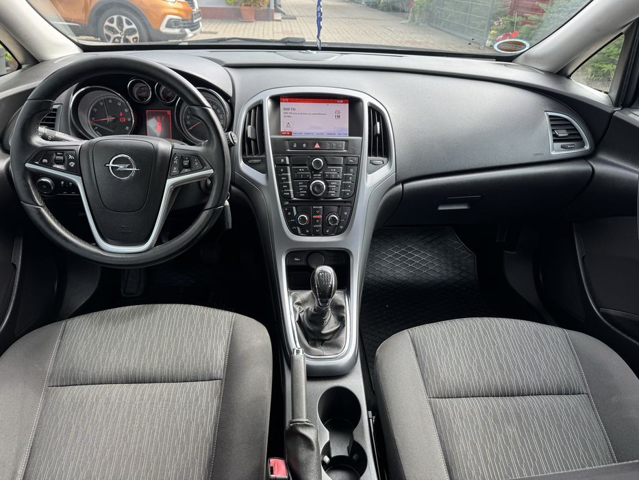 Opel Asta 1.4 140 KM sprowadzony 2014 opłacony 2 x parktronic klima sprawna