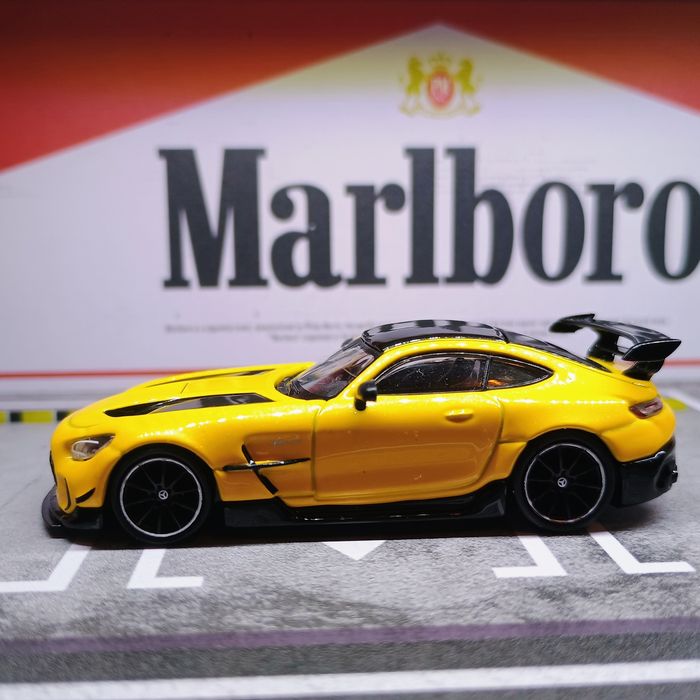 Tarmac 1:64 Mercedes Benz AMG GT black series