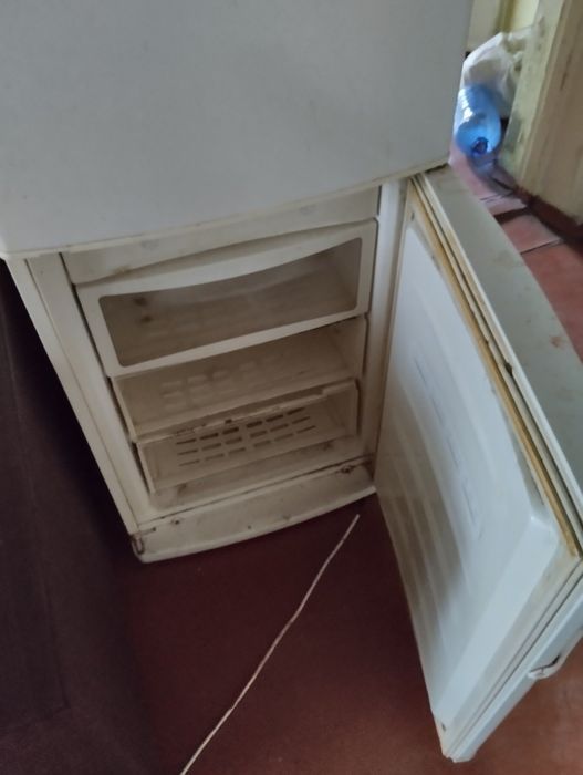 Продам холодильник lg