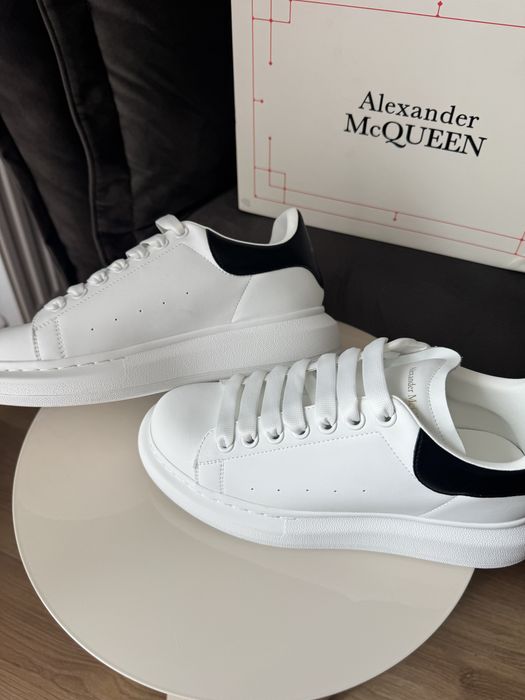 Nowe buty sneakersy Alexander McQueen 39