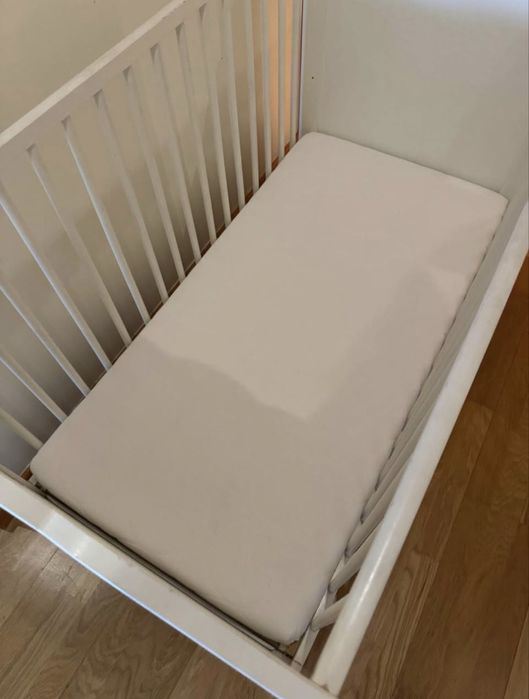 Berço e Colchão para bebe