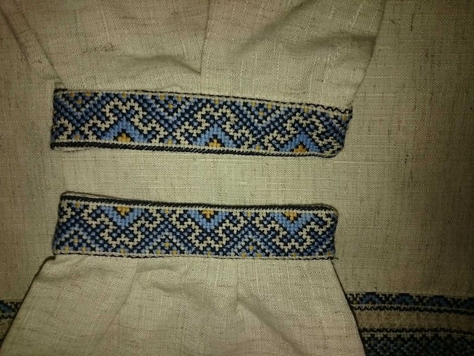 Дуже стильна, крутезна вишиванка на подарунок. Льон. 46 р