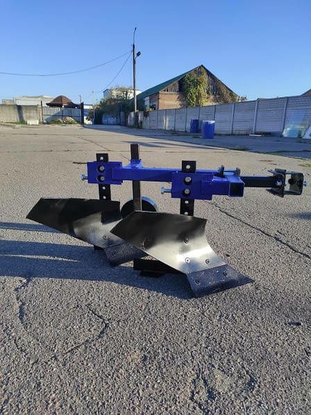 Двухкорпусный плуг для мотоблока и мототрактора