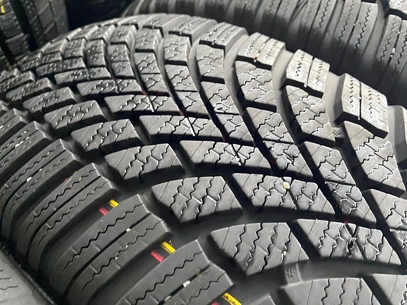 215/65r17 Bridgestone Blizz LM005_7,4mm_4szt_(138)