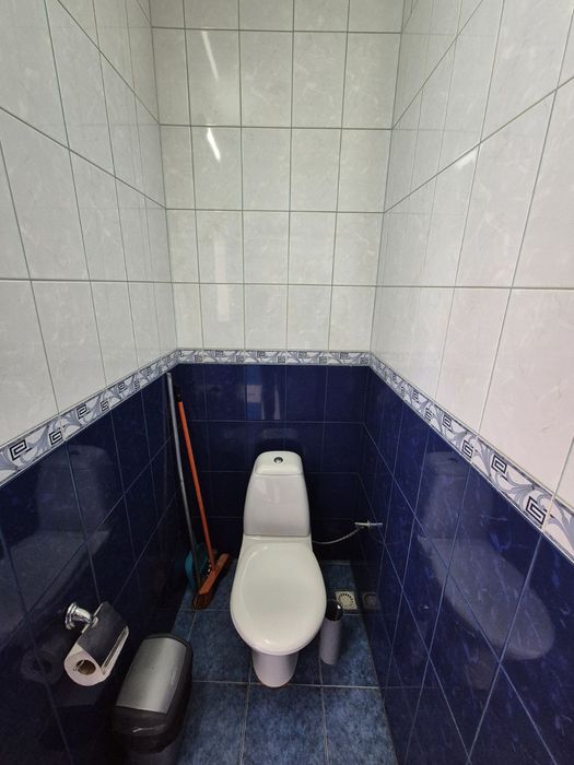 Продається будинок в Центральній частині міста.