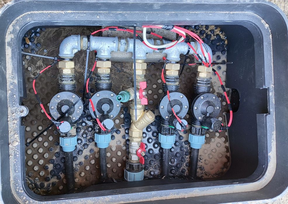 Nawodnienie/niwelacja/ trawa