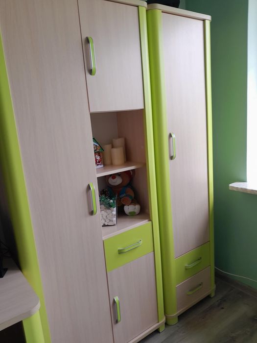 Zestaw mebli do pokoju dziecięcego