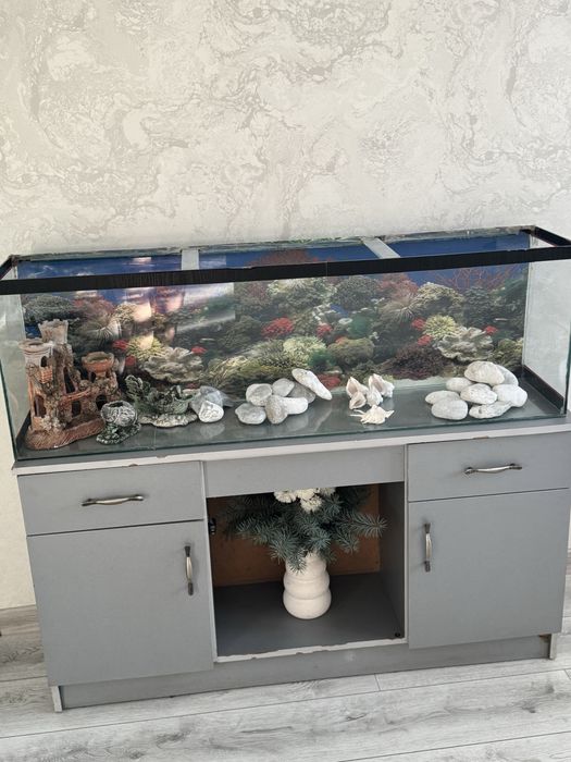 Продам акваріум  180 літрів