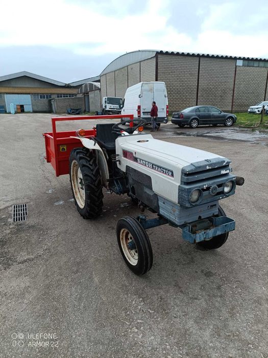 Trator Satoh1820 + caixa de carga nova