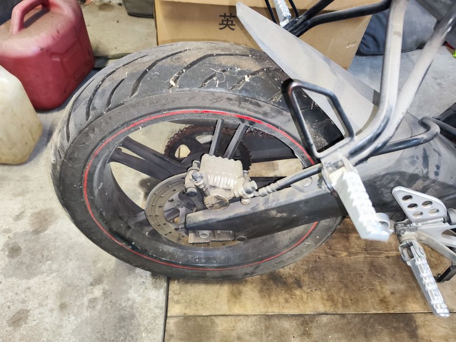 Yamaha yzf r125 . 2008-2014,  2010 cała na części plastiki rama itp.