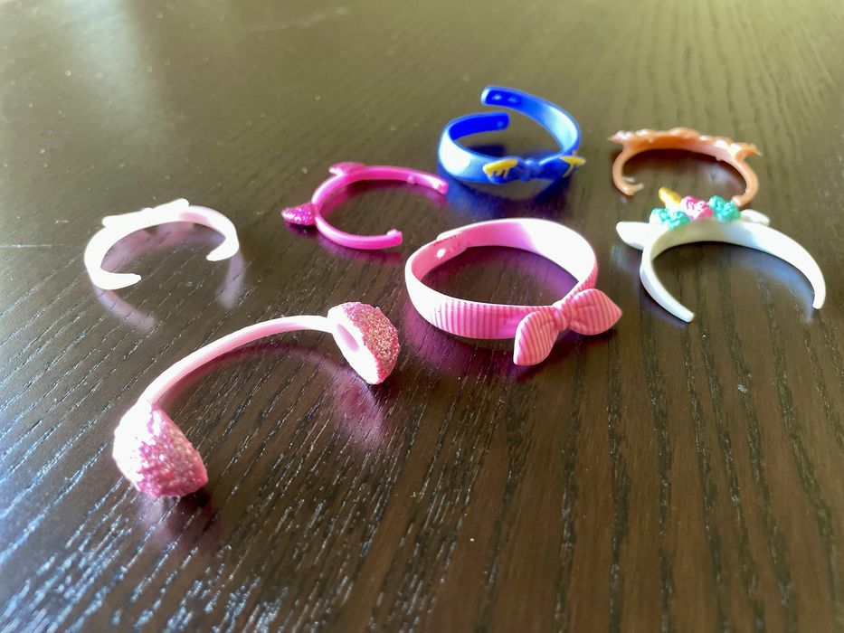 10 LOL Glasses + 8 Headbands + 6 Hats (Set for €20)64585188561537124