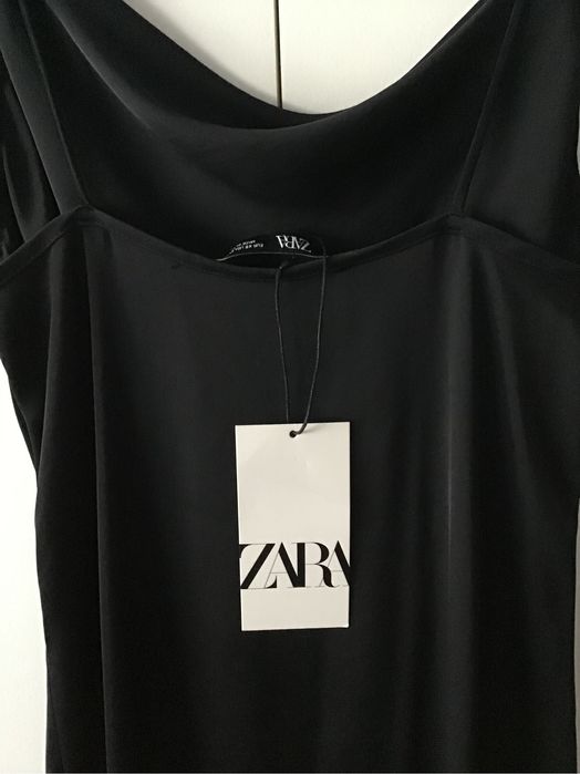 Vestido cetim preto Zara