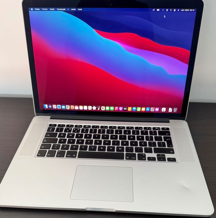 MacBook Pro (Retina) 15,4 meados de 2014
