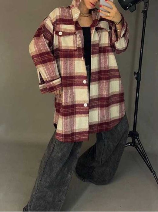 Жіноча сорочка-оверсайз в клітинку