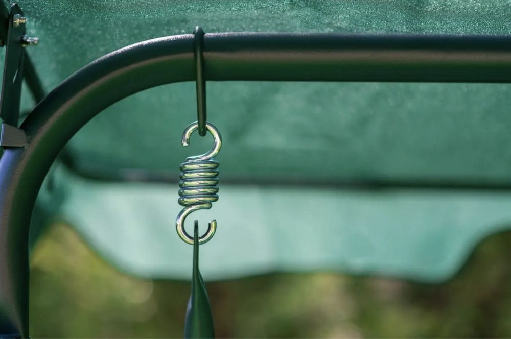 Садовая качель. Гойдалка садова з козирком. Качель