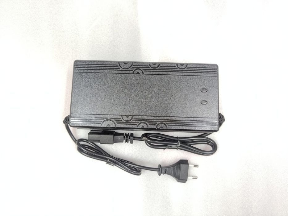 Зарядноє 12 14 36 48 60V зарядка 2 3 5 8 10 15A