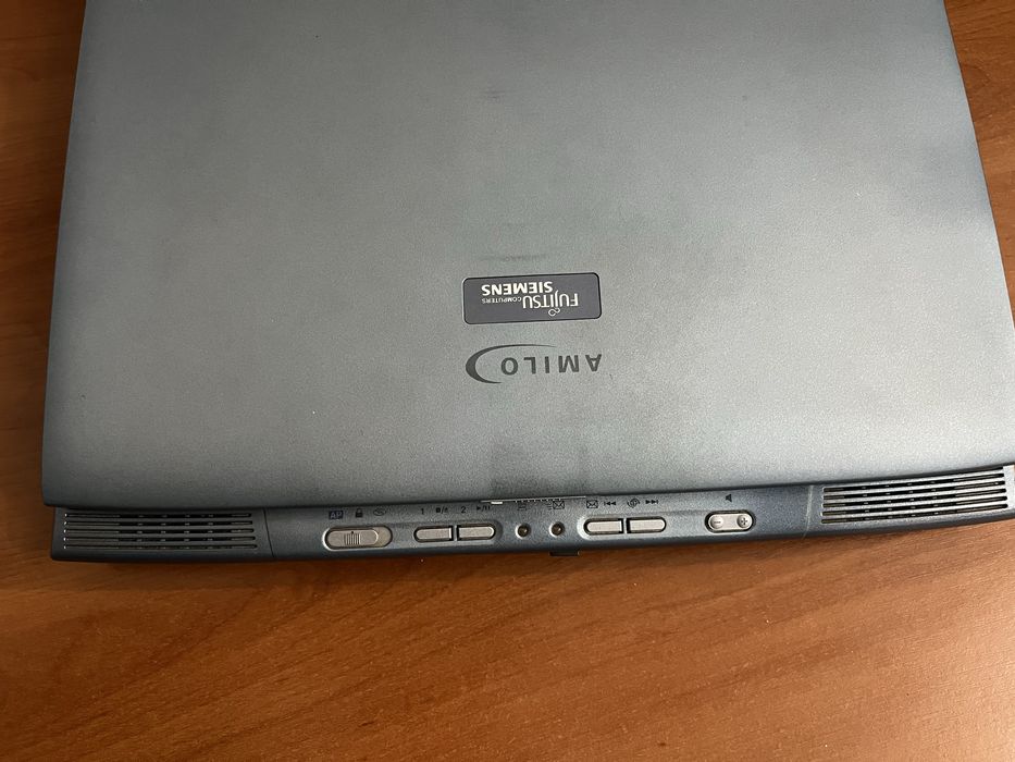Computador Fujitsu Siemens Amilo-D
