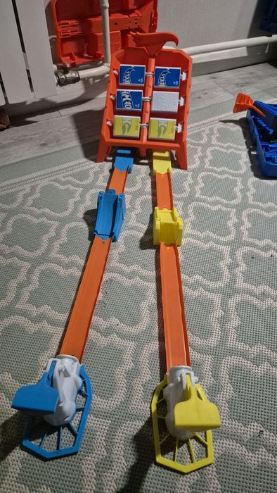 Hot wheels  хот вілс