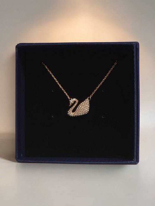 Swarovski Iconic Swan kryształowy – róż. złoto, nowy