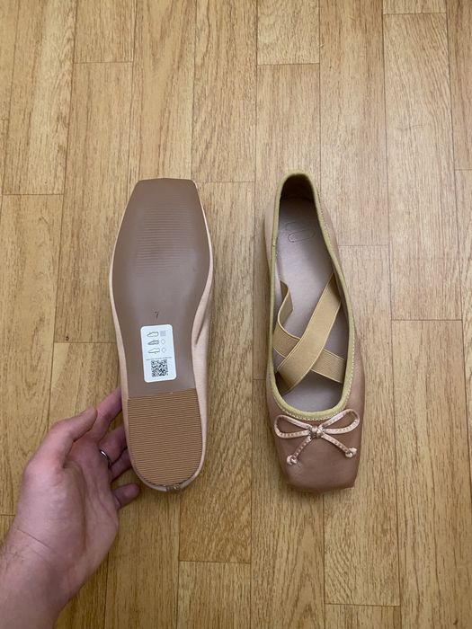 Балетки як miu miu