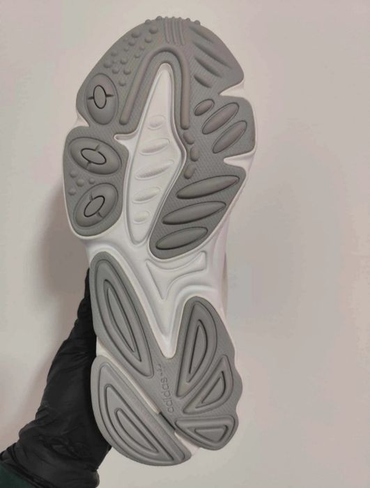 Sapatilhas adidas oztral j