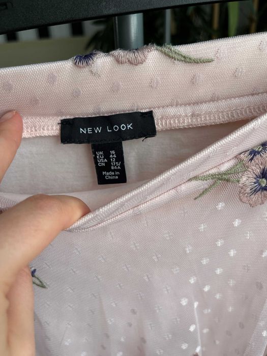 Юбка сетка миди в горошек с вышивкой New Look