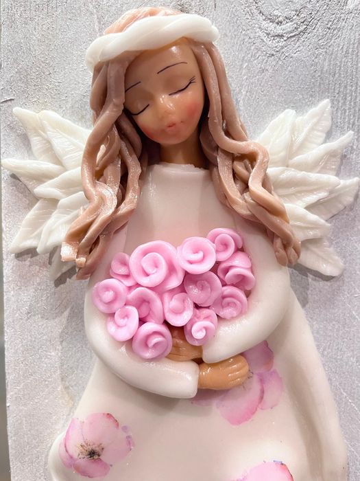 Figurka aniołka zimna porcelana z dedykacją - rękodzieło