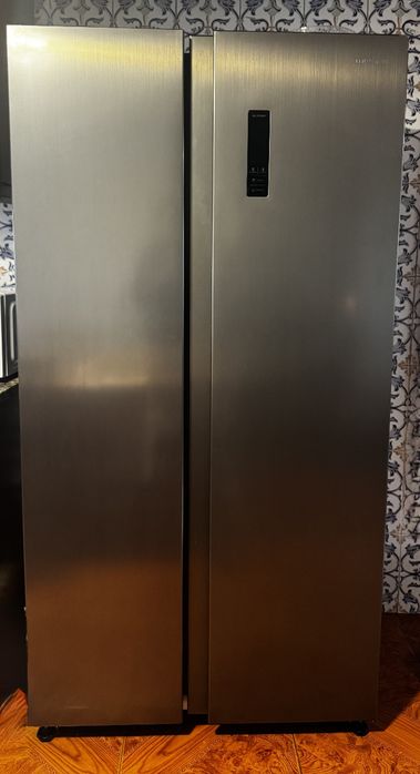 Frigorífico Americano Hisense 442L – Excelente Estado