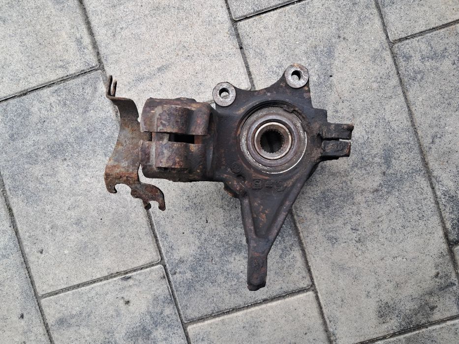 Zwrotnica przód przednia lewa kierowcy Citroen Berlingo Benzyna 1.4 8v