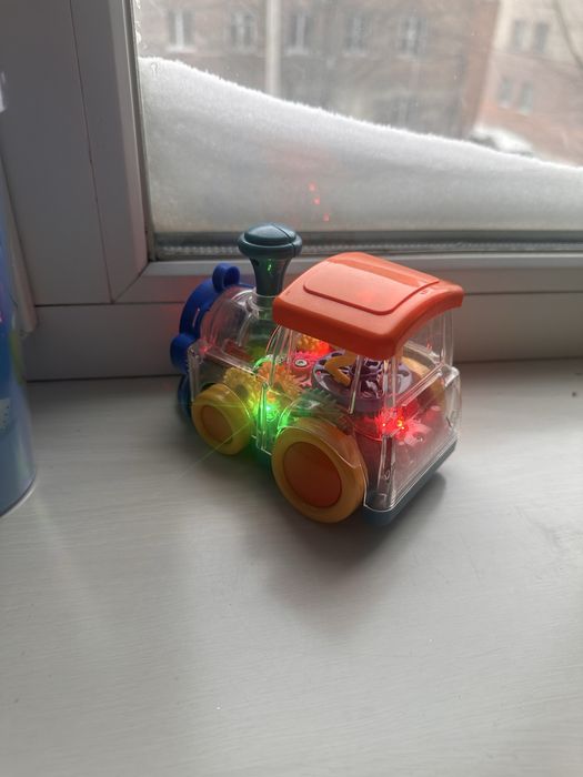 продам музыкальный поезд