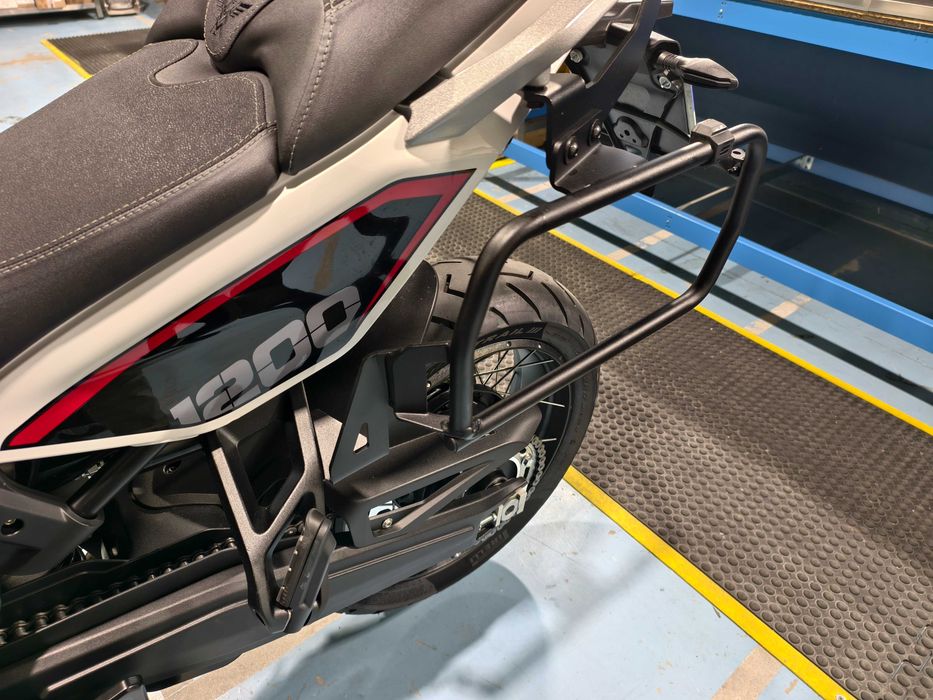 Malas Laterais Shad Terra 47L + 36L + Suporte Lateral Moto Morini X-CAPE 1200