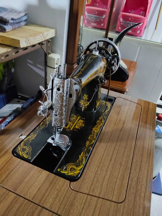 Máquina de costura Singer