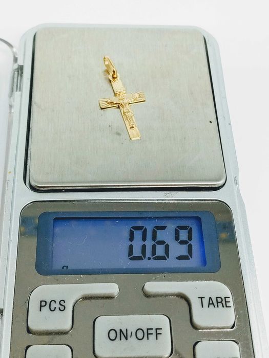 Lombardowski. Nowa złota zawieszka pr.585, 0,69g Krzyż