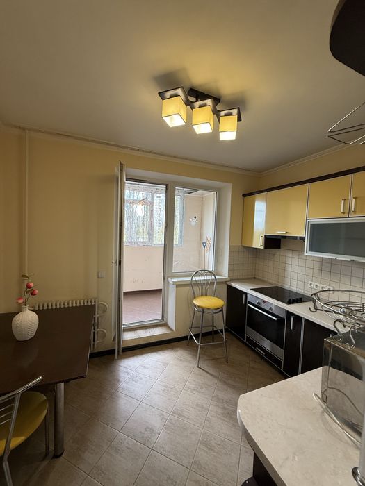 Сдам 1 к квартиру, метро Героев Труда, ул. Кричевского 41
