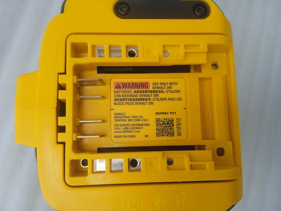 Акумуляторний гайковерт DeWalt DCF961, Оригінал