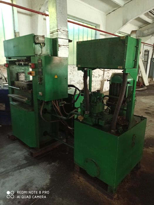 Обладнання для виробництва тротуарної плитки черепиці