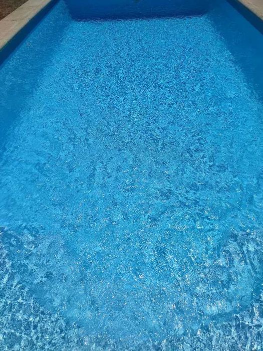 Limpeza e Manutenção de Piscinas / Pool Maintenance & Repairs