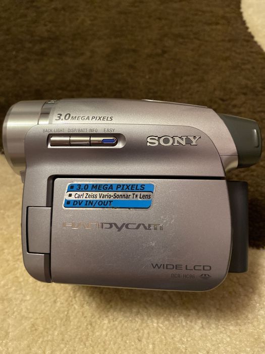 Продам відеокамеру