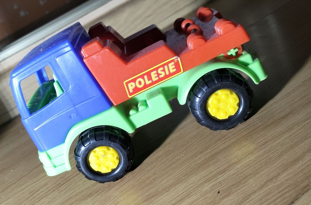 Ciężarówka zabawkowa