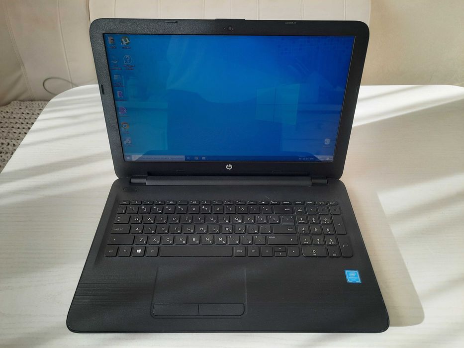 Ноутбук HP 15-ay080ur Pentium N3710 4ядра,8G,500G,Wifi 5Г майже ідеал