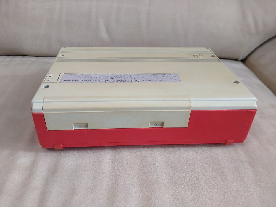 радиоприёмник  ВЭФ - 317,  VEF  под ремонт на запчасти