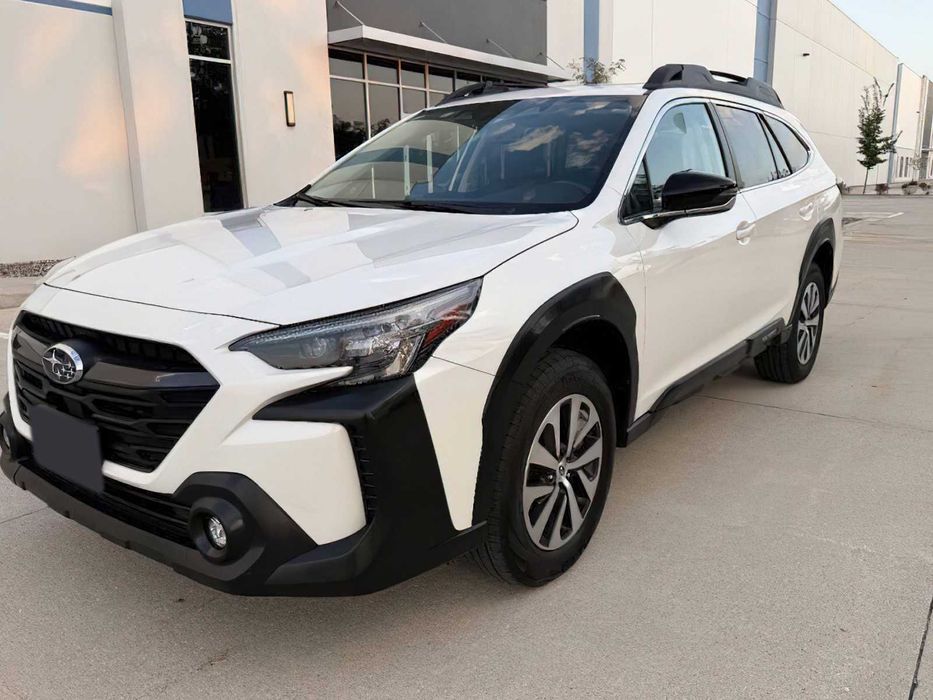 Subaru Outback      2024