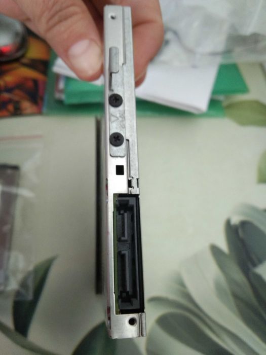 Оптичний DVD привід для ноутбука HL Data Storage GU90N