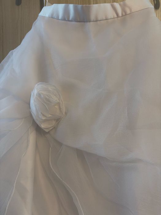 Suknia ślubna w kolorze bialym