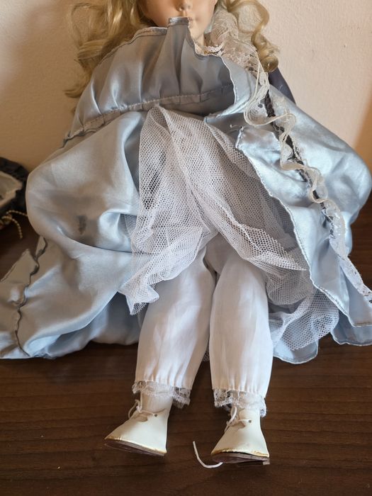 Boneca de porcelana