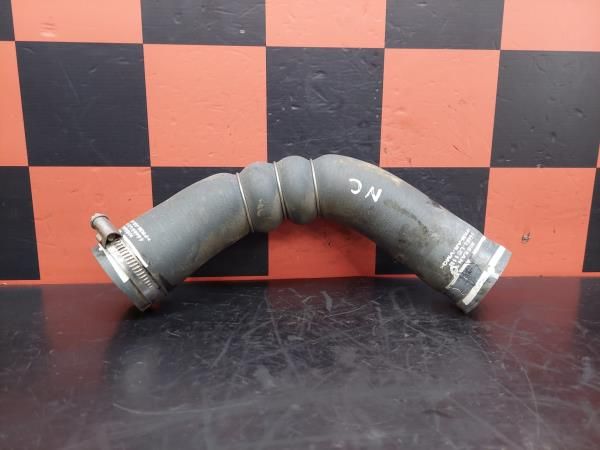 Tubo do intercooler NISSAN Cabstar Chassis (F24M, F24W)